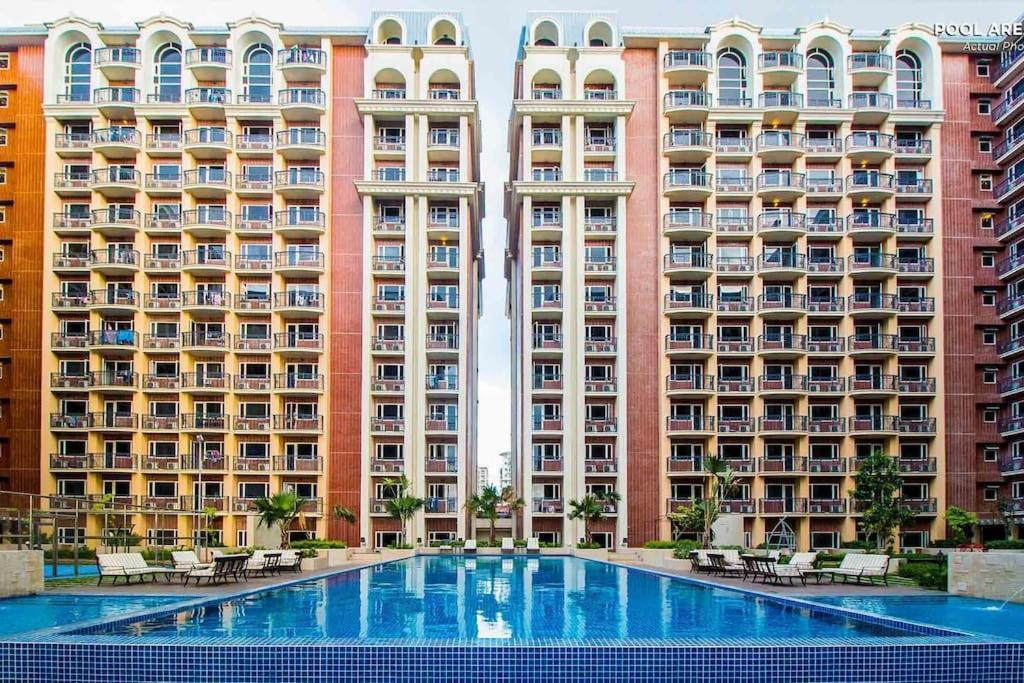 Monarch Parksuites - Balmoral Place Paranaque City Exteriér fotografie