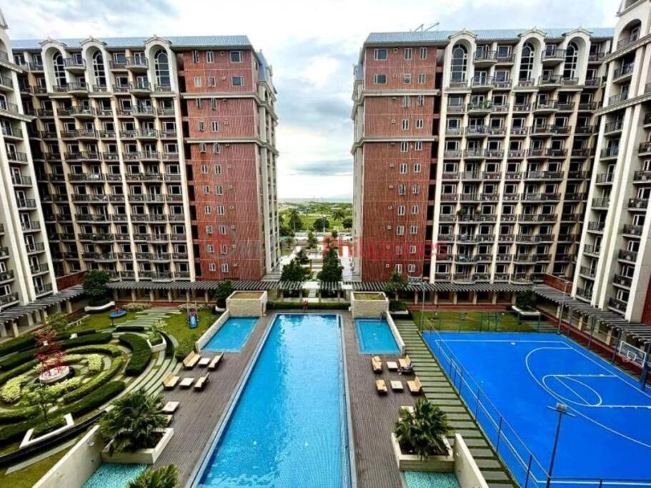Monarch Parksuites - Balmoral Place Paranaque City Exteriér fotografie