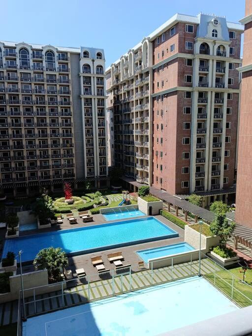 Monarch Parksuites - Balmoral Place Paranaque City Exteriér fotografie