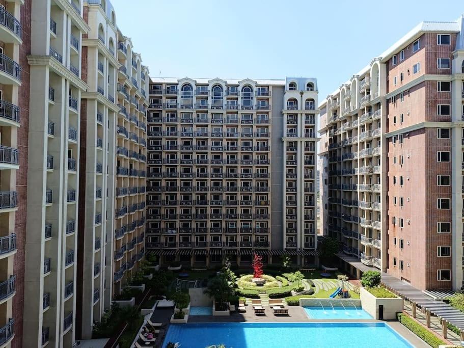 Monarch Parksuites - Balmoral Place Paranaque City Exteriér fotografie