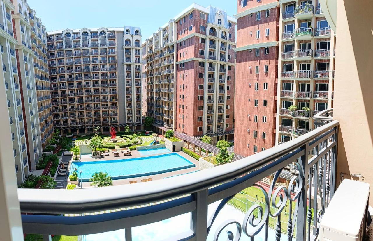 Monarch Parksuites - Balmoral Place Paranaque City Exteriér fotografie