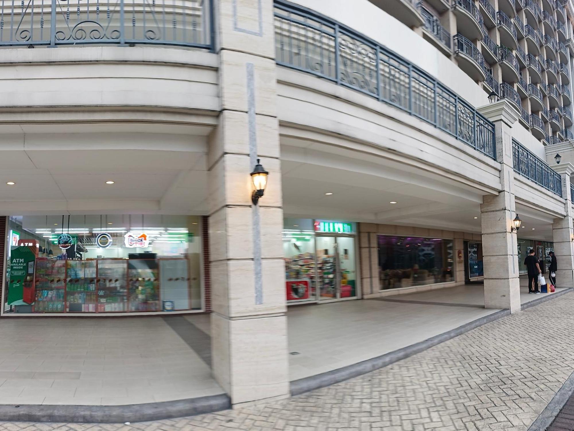 Monarch Parksuites - Balmoral Place Paranaque City Exteriér fotografie